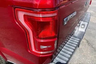 Ford F-150 2015 4x2 Lariat 4 puertas SuperCrew 6.5 pies. SB