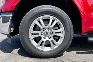 Ford F-150 2015 4x2 Lariat 4 puertas SuperCrew 6.5 pies. SB
