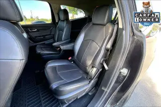 Chevrolet Traverse 2017 AWD LT 4 puertas SUV con 2LT