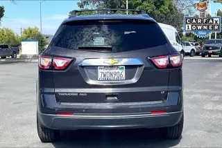 Chevrolet Traverse 2017 AWD LT 4 puertas SUV con 2LT