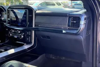 Ford F-150 2022 4x4 Platinum 4 puertas SuperCrew 5.5 pies. SB