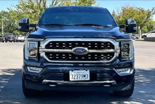 Ford F-150 2022 4x4 Platinum 4 puertas SuperCrew 5.5 pies. SB
