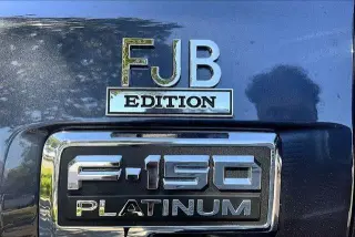 Ford F-150 2022 4x4 Platinum 4 puertas SuperCrew 5.5 pies. SB