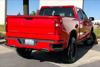 Chevrolet Silverado 1500 2019 4x4 RST 4 puertas Cabina Crew 5.8 pies. SB