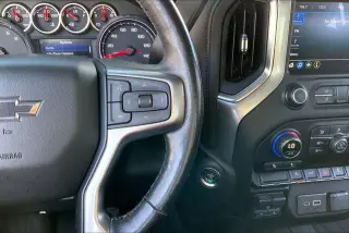 Chevrolet Silverado 1500 2019 4x4 RST 4 puertas Cabina Crew 5.8 pies. SB