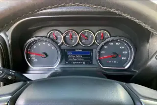 Chevrolet Silverado 1500 2019 4x4 RST 4 puertas Cabina Crew 5.8 pies. SB