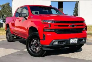 Chevrolet Silverado 1500 2019 4x4 RST 4 puertas Cabina Crew 5.8 pies. SB