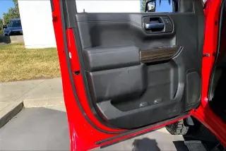Chevrolet Silverado 1500 2019 4x4 RST 4 puertas Cabina Crew 5.8 pies. SB