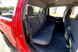 Chevrolet Silverado 1500 2019 4x4 RST 4 puertas Cabina Crew 5.8 pies. SB