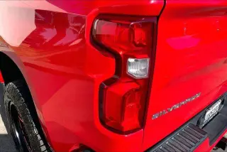 Chevrolet Silverado 1500 2019 4x4 RST 4 puertas Cabina Crew 5.8 pies. SB