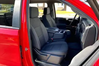 Chevrolet Silverado 1500 2019 4x4 RST 4 puertas Cabina Crew 5.8 pies. SB