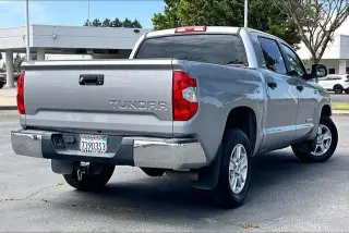 Toyota Tundra 2020 4x4 SR5 4 puertas CrewMax Cab Pickup SB