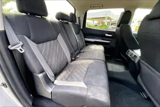 Toyota Tundra 2020 4x4 SR5 4 puertas CrewMax Cab Pickup SB