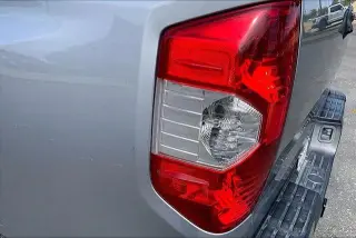 Toyota Tundra 2020 4x4 SR5 4 puertas CrewMax Cab Pickup SB