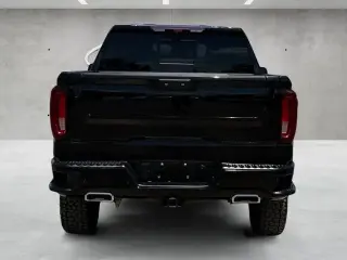 GMC Sierra 1500 2024 4x4 AT4 Cabina Crew 4 puertas 5.8 pies. Caja corta
