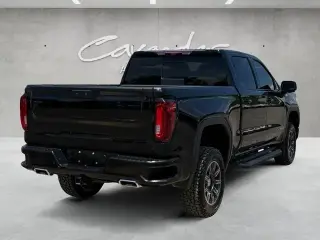GMC Sierra 1500 2024 4x4 AT4 Cabina Crew 4 puertas 5.8 pies. Caja corta