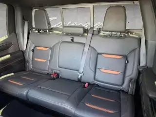 GMC Sierra 1500 2024 4x4 AT4 Cabina Crew 4 puertas 5.8 pies. Caja corta