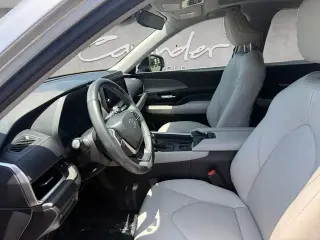 Toyota Grand Highlander 2024 AWD XLE 4 puertas SUV