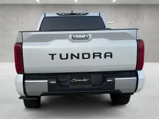 Toyota Tundra 2024 4x4 Limited 4 puertas CrewMax Cab Pickup SB