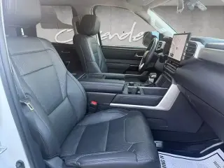Toyota Tundra 2024 4x4 Limited 4 puertas CrewMax Cab Pickup SB