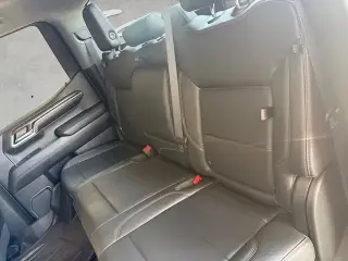 GMC Sierra 1500 2022 4x2 SLT Cabina Crew 4 puertas 5.8 pies. Caja corta