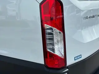Furgoneta de carga Ford Transit 2023 250 3 puertas LWB con techo alto extendido