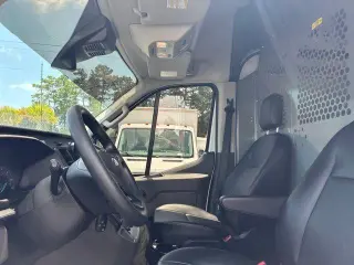 Furgoneta de carga Ford Transit 2023 250 3 puertas LWB con techo alto extendido