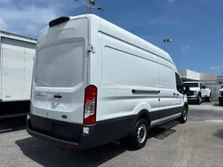 Furgoneta de carga Ford Transit 2023 250 3 puertas LWB con techo alto extendido