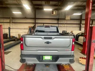 Chevrolet Silverado 1500 2023 4x4 RST 4 puertas Cabina Crew 5.8 pies. SB