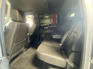 Chevrolet Silverado 1500 2023 4x4 RST 4 puertas Cabina Crew 5.8 pies. SB