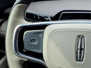 Lincoln Nautilus 2024 AWD Premiere 4 puertas SUV