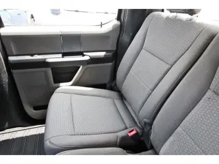 Ford F-250 Super Duty 2021 4x4 XLT Cabina doble 4 puertas 6.8 pies. Caja corta
