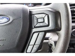 Ford F-250 Super Duty 2021 4x4 XLT Cabina doble 4 puertas 6.8 pies. Caja corta