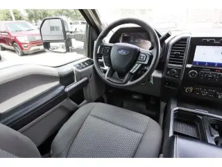 Ford F-250 Super Duty 2021 4x4 XLT Cabina doble 4 puertas 6.8 pies. Caja corta