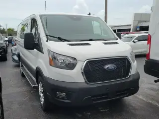 Ford Transit 2025 250 3 puertas SWB Techo bajo Furgón de carga
