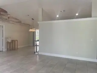 Propiedad en alquiler con 3 dormitorios y 2 baños en Port Saint Lucie