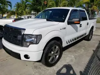 2015 FORD F150 4DR