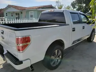 2015 FORD F150 4DR