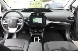 2016 TOYOTA PRIUS III