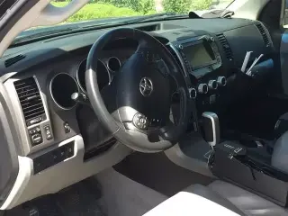 2010 Toyota Sequoia LTD