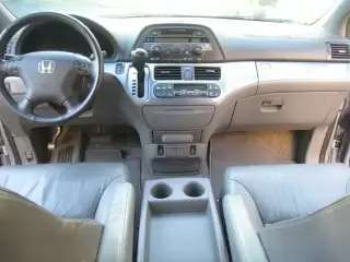 --2010 Honda Odyssey EX-L--
