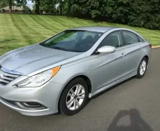 2014 HYUNDAI SONATA GLS SEDAN