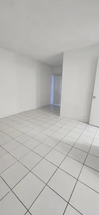 kendall for Rent