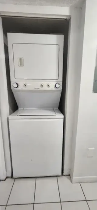 kendall for Rent