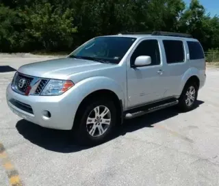 2010 Nissan Pathfinder SE