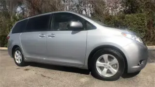 2016 TOYOTA SIENNA LE