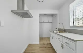 1Bedroom 1Bath Apt in Carson
