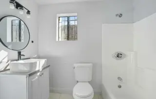 1Bedroom 1Bath Apt in Carson