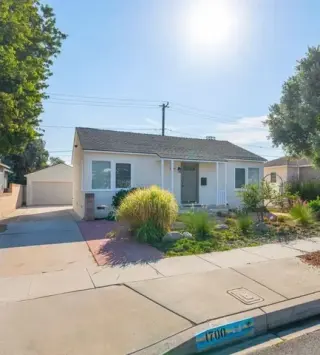 3Bed 2Bath Home in Wilshire Blvd
