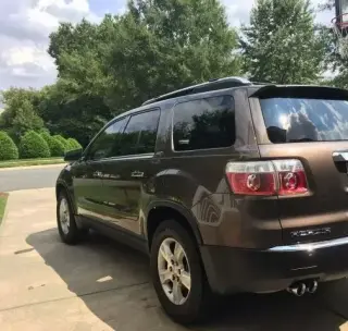 Acadia SLT, 2011 GMC -- SUV